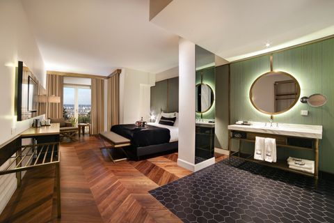 Marina Deluxe Room 2